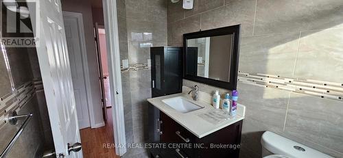 191 Taysham Crescent, Toronto, ON - Indoor Photo Showing Bathroom