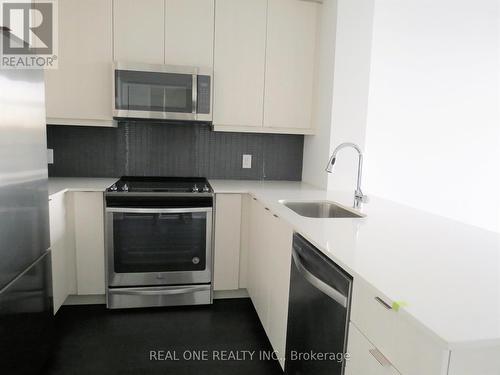 105 - 4633 Glen Erin Drive, Mississauga, ON - Indoor Photo Showing Kitchen