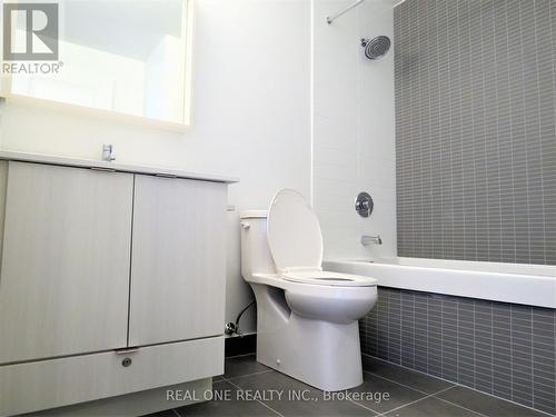 105 - 4633 Glen Erin Drive, Mississauga, ON - Indoor Photo Showing Bathroom