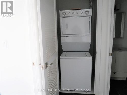 105 - 4633 Glen Erin Drive, Mississauga, ON - Indoor Photo Showing Laundry Room