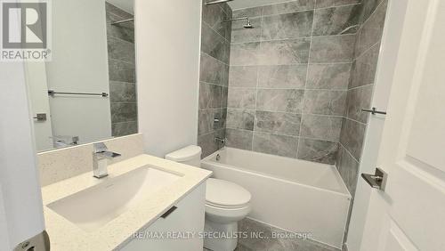 2309 - 30 Elm Drive W, Mississauga, ON - Indoor Photo Showing Bathroom