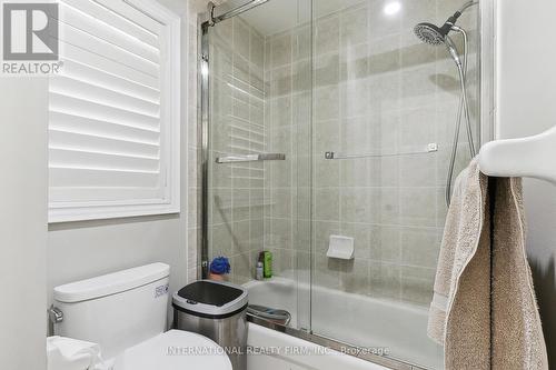 8 Redwillow Road, Brampton, ON - Indoor Photo Showing Bathroom