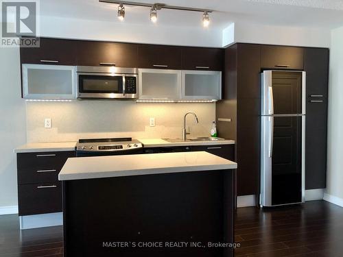 1205 - 386 Yonge Street, Toronto, ON - Indoor Photo Showing Kitchen With Upgraded Kitchen