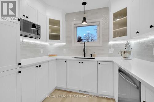 550 Donald Street, Ottawa, ON - Indoor Photo Showing Kitchen