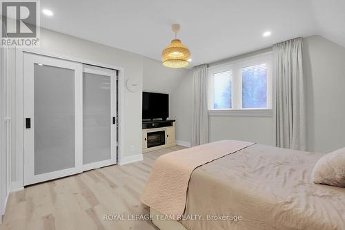 550 Donald Street, Ottawa, ON - Indoor Photo Showing Bedroom