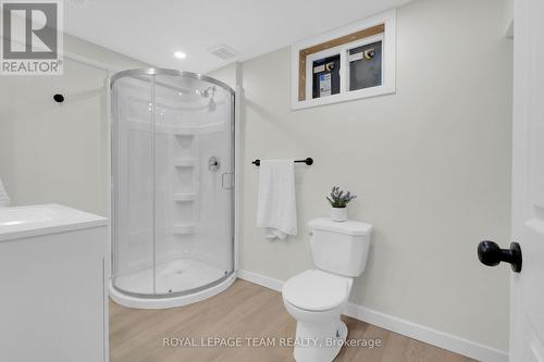 550 Donald Street, Ottawa, ON - Indoor Photo Showing Bathroom