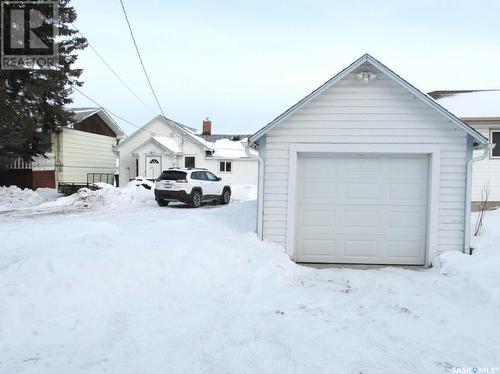 214 2Nd Street E, Nipawin, SK - Outdoor