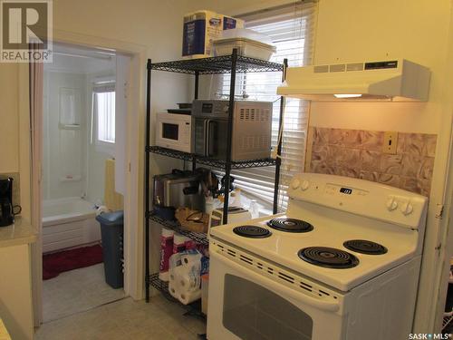 214 2Nd Street E, Nipawin, SK - Indoor Photo Showing Kitchen