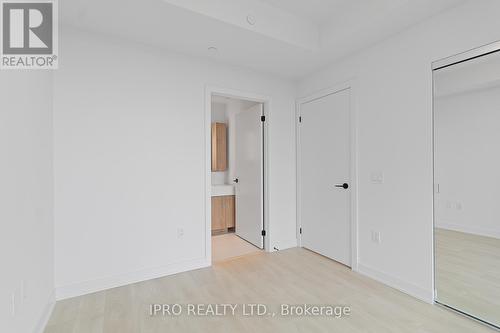 2201 - 127 Broadway Avenue, Toronto, ON - Indoor Photo Showing Other Room