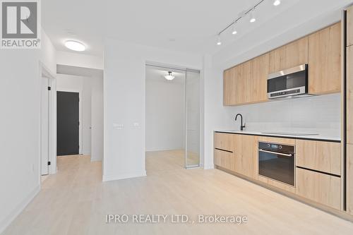 2201 - 127 Broadway Avenue, Toronto, ON - Indoor