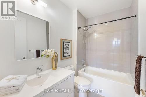 233 - 20 Fred Varley Drive, Markham, ON - Indoor Photo Showing Bathroom