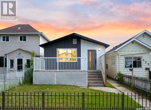 320 H Avenue S, Saskatoon, SK - Outdoor With Deck Patio Veranda