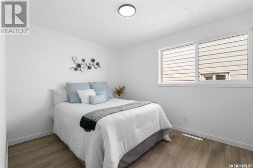 320 H Avenue S, Saskatoon, SK - Indoor Photo Showing Bedroom