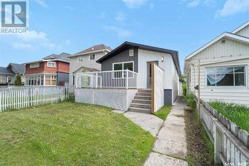 320 H Avenue S, Saskatoon, SK - Outdoor With Deck Patio Veranda