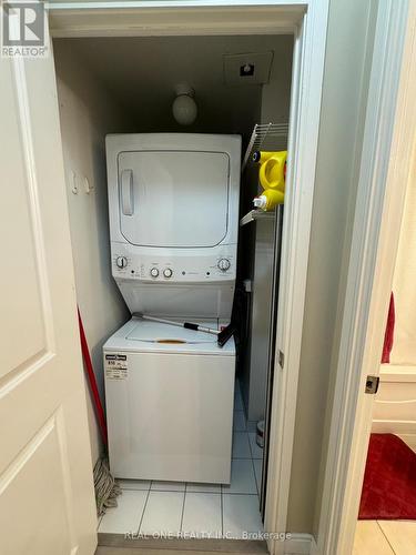 2808 - 80 Absolute Avenue, Mississauga, ON - Indoor Photo Showing Laundry Room