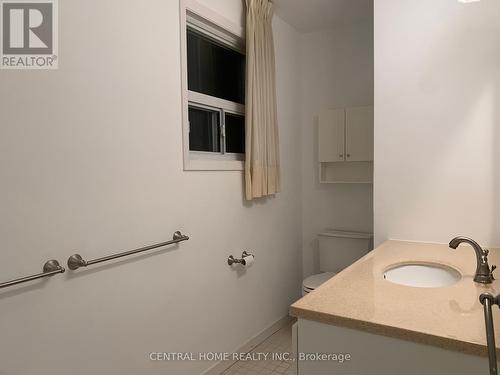 251 Poyntz Avenue, Toronto, ON - Indoor Photo Showing Bathroom