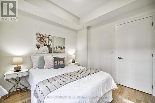 1030 - 14 David Eyer Road E, Richmond Hill, ON - Indoor Photo Showing Bedroom