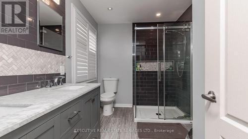 1129 Meighen Way, Milton, ON - Indoor Photo Showing Bathroom