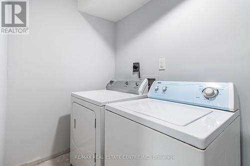 12 Trailridge Drive, Brampton, ON - Indoor Photo Showing Laundry Room