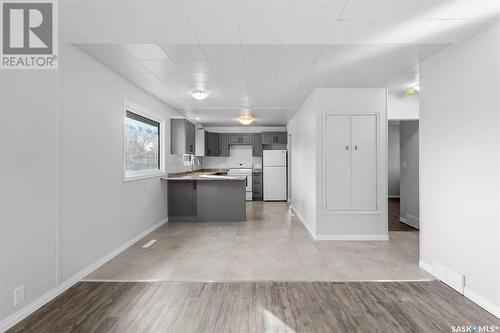 211 3Rd Avenue W, Watrous, SK - Indoor Photo Showing Kitchen