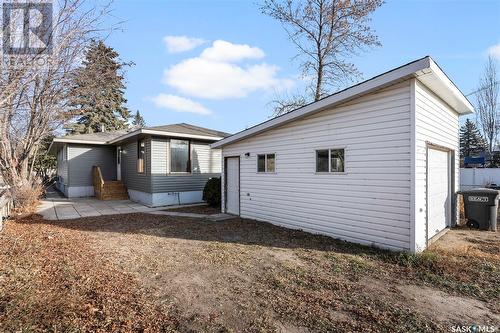 211 3Rd Avenue W, Watrous, SK - Outdoor