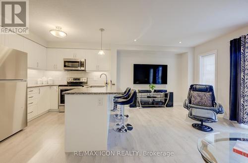 42 - 169 South Creek Drive, Kitchener, ON - Indoor Photo Showing Kitchen With Stainless Steel Kitchen With Upgraded Kitchen