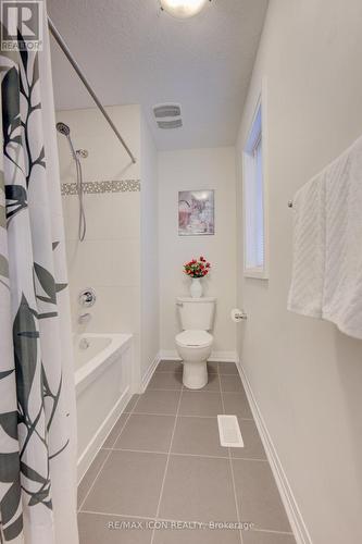 42 - 169 South Creek Drive, Kitchener, ON - Indoor Photo Showing Bathroom