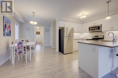 42 - 169 South Creek Drive, Kitchener, ON - Indoor Photo Showing Kitchen With Stainless Steel Kitchen With Upgraded Kitchen