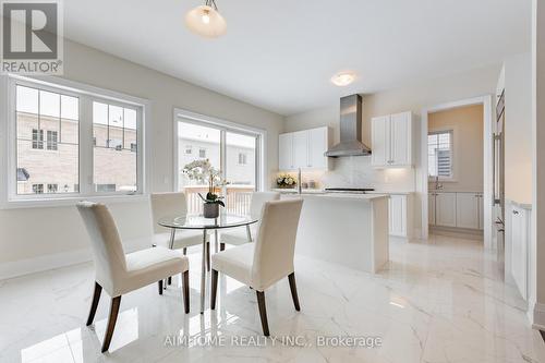 11 Sweet Gale Crescent, Richmond Hill, ON - Indoor Photo Showing Dining Room