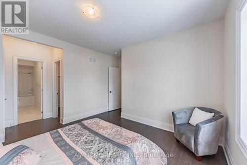 11 Sweet Gale Crescent, Richmond Hill, ON - Indoor Photo Showing Bedroom