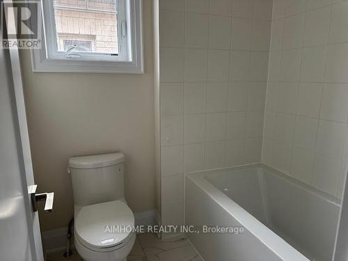 11 Sweet Gale Crescent, Richmond Hill, ON - Indoor Photo Showing Bathroom