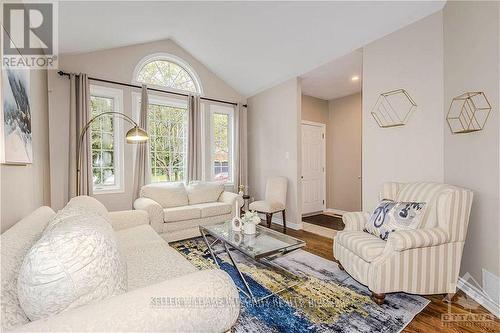 48 Maricona Way, Ottawa, ON - Indoor Photo Showing Living Room