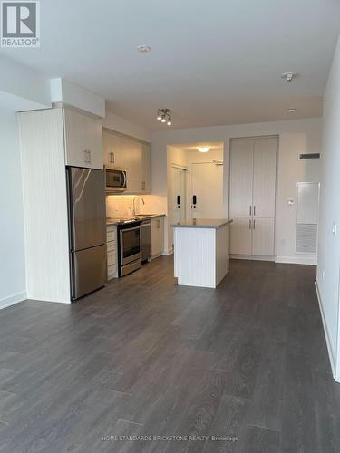 1115 - 85 Oneida Crescent S, Richmond Hill, ON - Indoor Photo Showing Kitchen