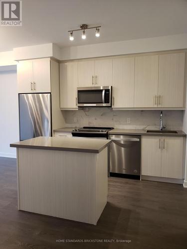 1115 - 85 Oneida Crescent S, Richmond Hill, ON - Indoor Photo Showing Kitchen