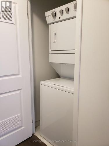 1115 - 85 Oneida Crescent S, Richmond Hill, ON - Indoor Photo Showing Laundry Room