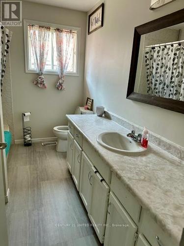 447 Edison Avenue, Peterborough (Otonabee), ON - Indoor Photo Showing Bathroom