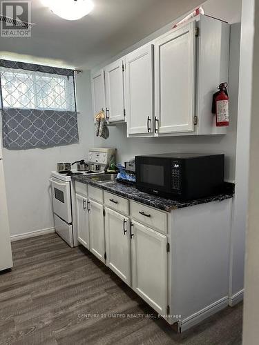 447 Edison Avenue, Peterborough (Otonabee), ON - Indoor Photo Showing Kitchen