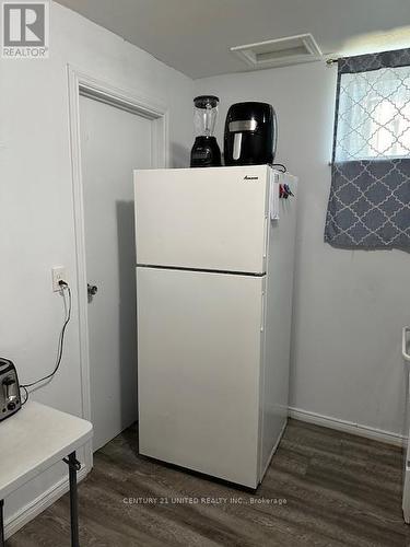 447 Edison Avenue, Peterborough (Otonabee), ON - Indoor Photo Showing Laundry Room