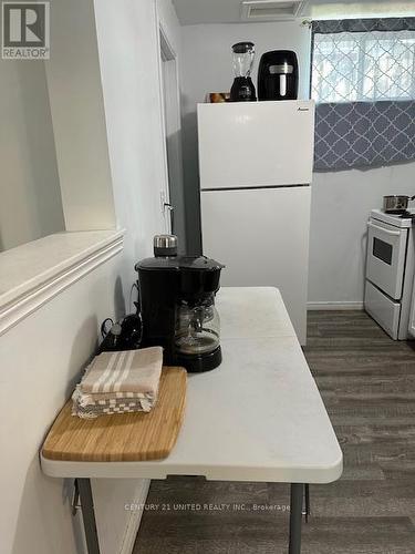 447 Edison Avenue, Peterborough (Otonabee), ON - Indoor Photo Showing Kitchen