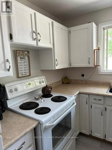 447 Edison Avenue, Peterborough (Otonabee), ON - Indoor Photo Showing Kitchen