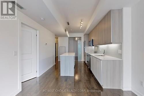 411 - 105 George Street, Toronto (Moss Park), ON - Indoor Photo Showing Kitchen