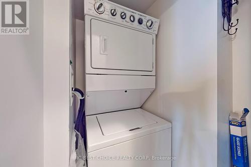 411 - 105 George Street, Toronto (Moss Park), ON - Indoor Photo Showing Laundry Room