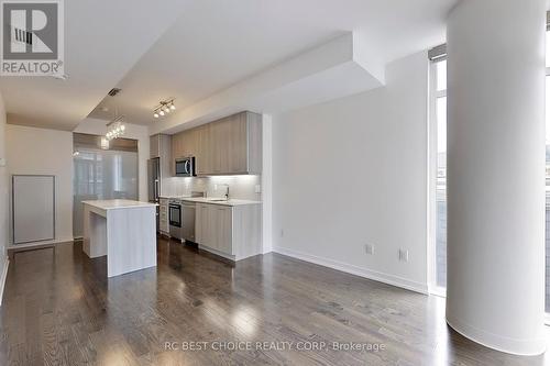 411 - 105 George Street, Toronto (Moss Park), ON - Indoor Photo Showing Kitchen