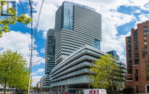 1807 - 161 Roehampton Avenue, Toronto (Mount Pleasant West), ON - Outdoor With Balcony With Facade