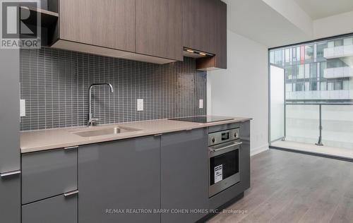 1807 - 161 Roehampton Avenue, Toronto (Mount Pleasant West), ON - Indoor Photo Showing Kitchen