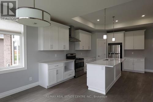 19 Tracy Drive, Chatham-Kent, ON - Indoor Photo Showing Kitchen With Upgraded Kitchen