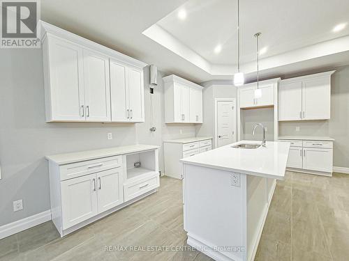 19 Tracy Drive, Chatham-Kent, ON - Indoor Photo Showing Kitchen With Upgraded Kitchen