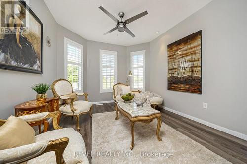 87 Horton Walk, Cambridge, ON - Indoor Photo Showing Living Room