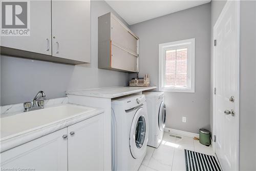 291 Moorlands Crescent, Kitchener, ON - Indoor Photo Showing Laundry Room