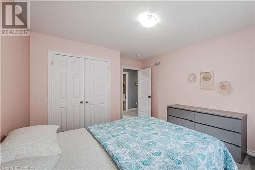 291 Moorlands Crescent, Kitchener, ON - Indoor Photo Showing Bedroom